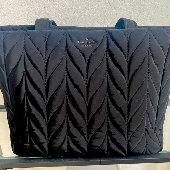 Kate Spade Flower Quilted Tote ♠️ - Picture 3 of 7